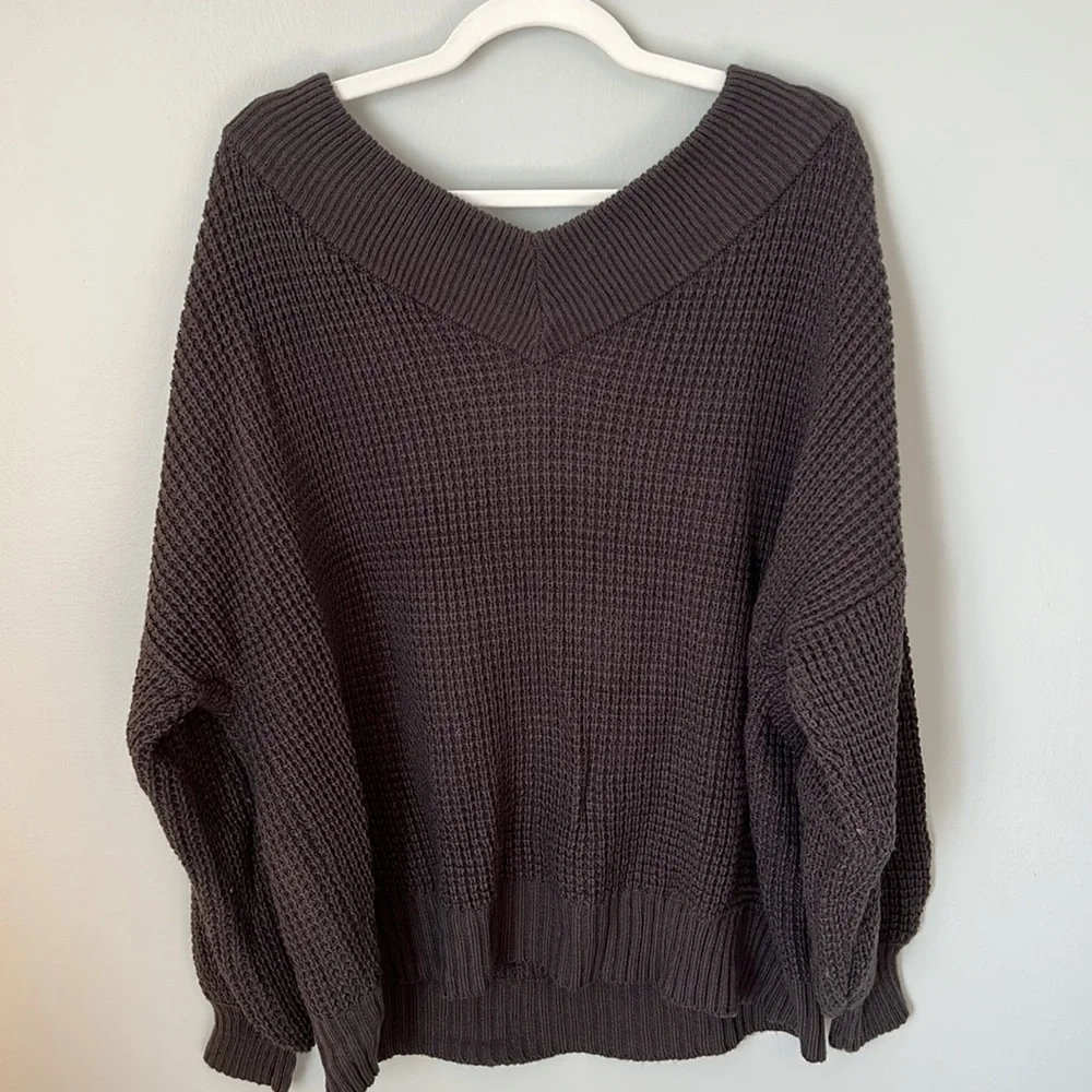 Zenana V-Neck Oversized Sweater / Size 1X - Picture 4 of 5